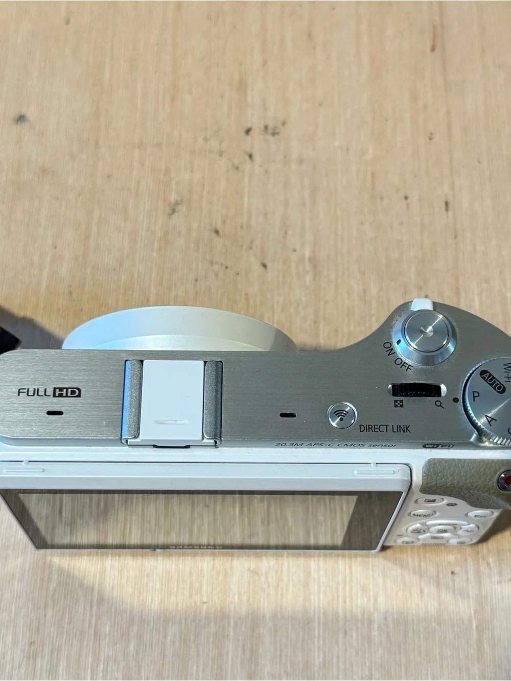 Samsung NX300 Mirrorless Digital Camera White Body Only Tested Working Read Info